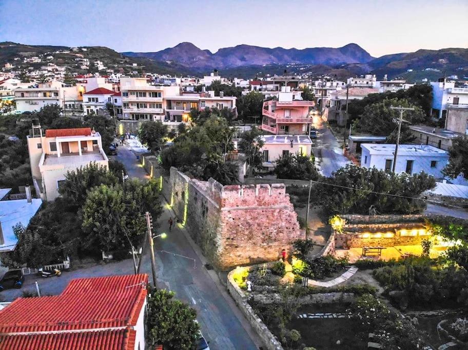 Heart Of Kissamos Apartment Exterior photo
